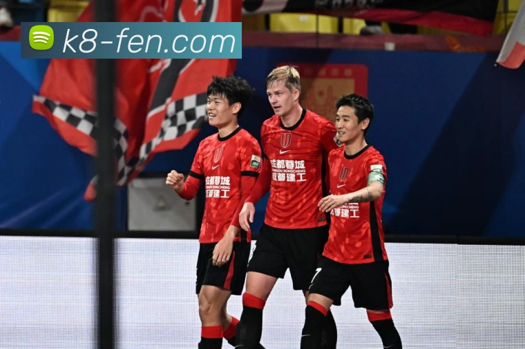 凯尔特人雄鹿大战一触即发NBA常规赛冲刺白热化东西部排名争夺再升级